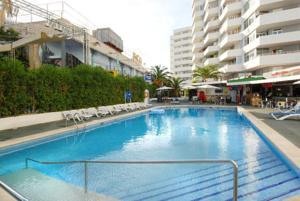 Apts Magalluf Playa (Adults Only) Hotell Exteriör bild